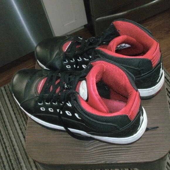 Nike Air Jordan Ol\' School Leather Black Red Hi Top Sneakers 317223-011 sz 11.5